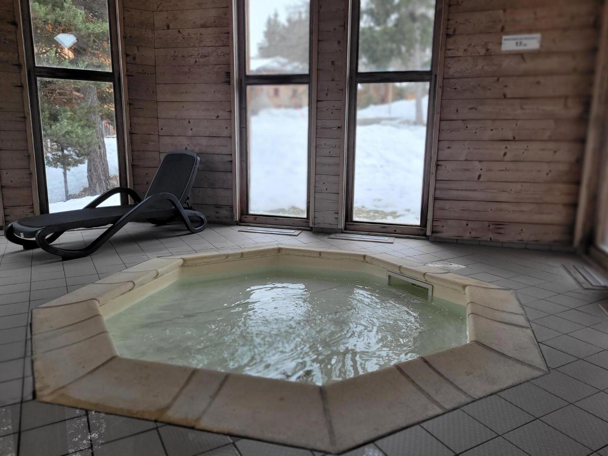 Chalet By Sophie Superdevoluy Avec Piscine Kültér fotó