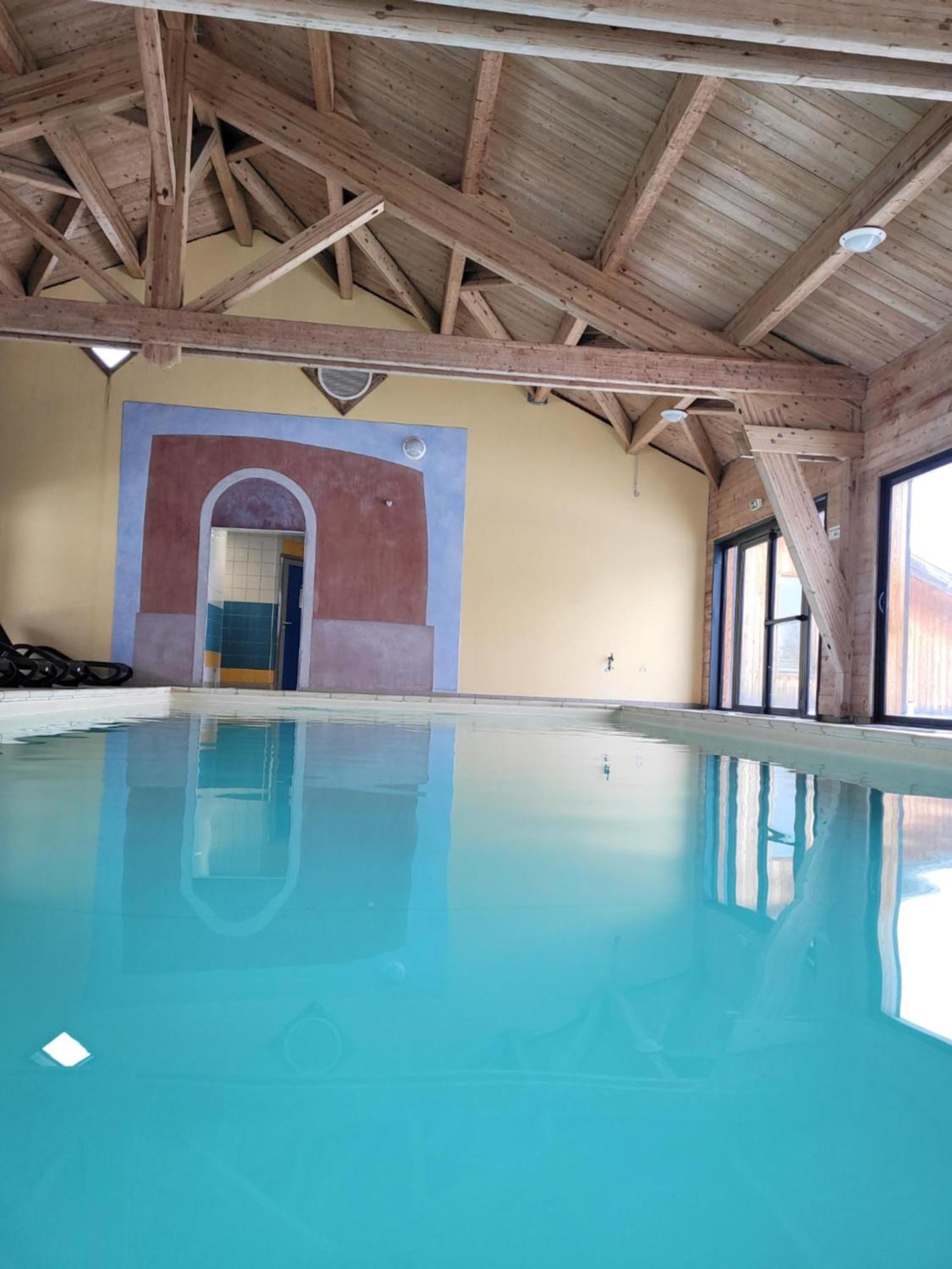 Chalet By Sophie Superdevoluy Avec Piscine Kültér fotó